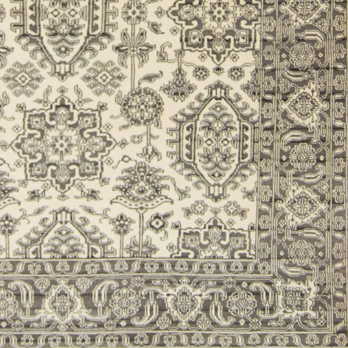 Modern Hand-knotted Wool Heriz Rug 246cm x 292cm