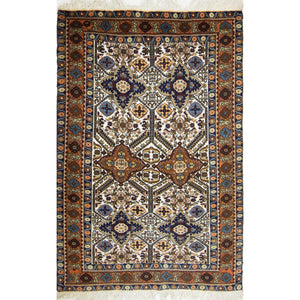 Super Fine Wool and Silk Hand-knotted Persian Ardabil Rug 133cm x 197cm